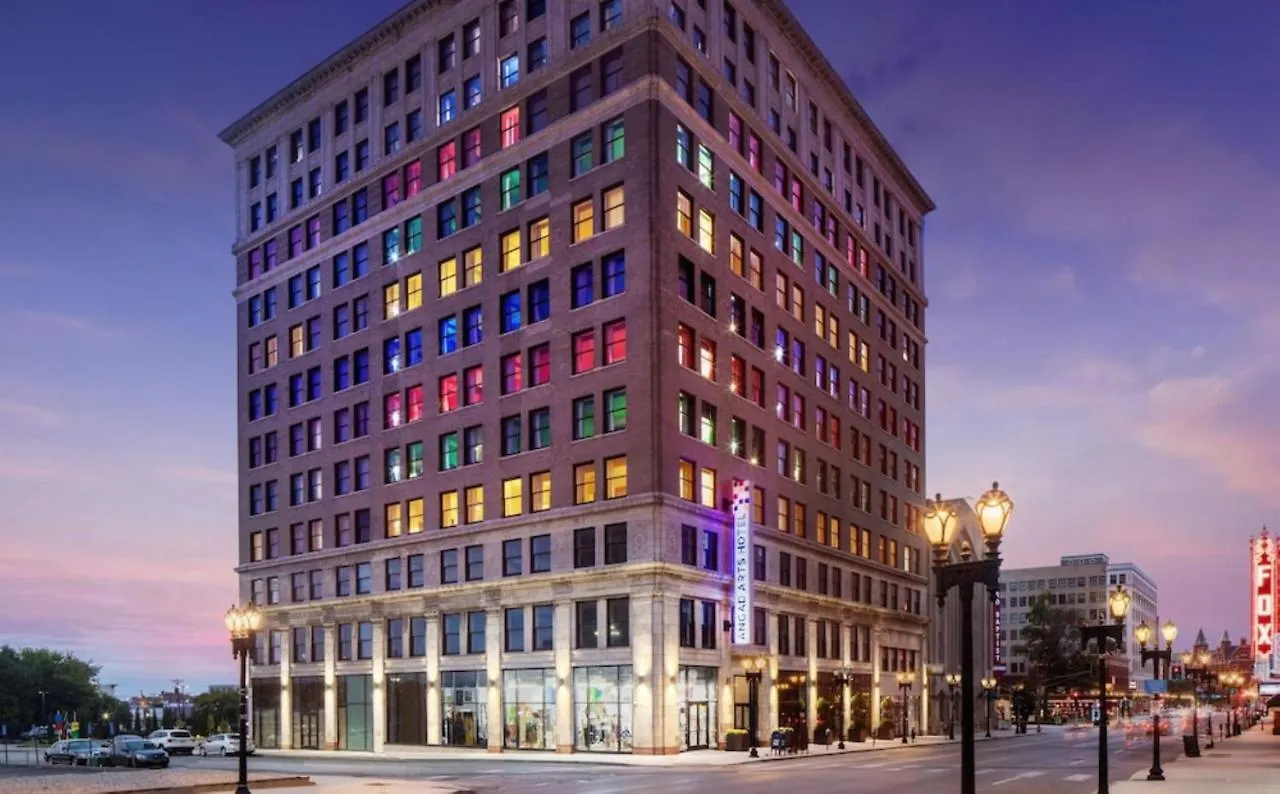 Angad Arts Hotel Saint Louis
